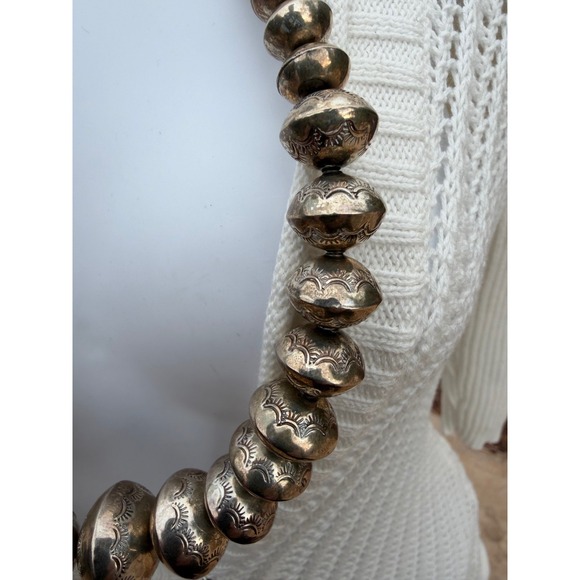 Heavy 108g Indian Sterling Silver Navajo Pearls Necklace Hand Stamped Graduated - Picture 4 of 12